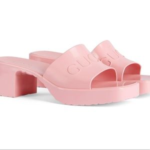 Gucci - Women's rubber slide sandal